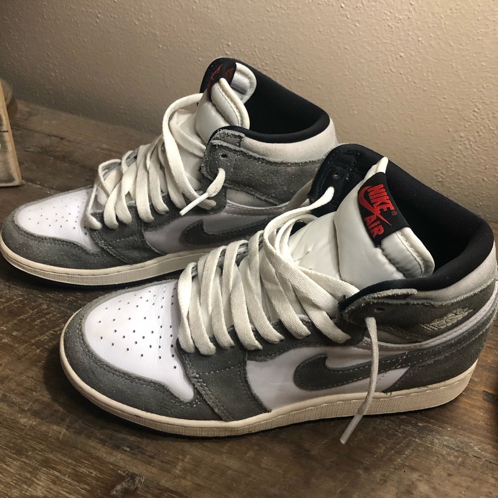 Air Jordan 1 SE